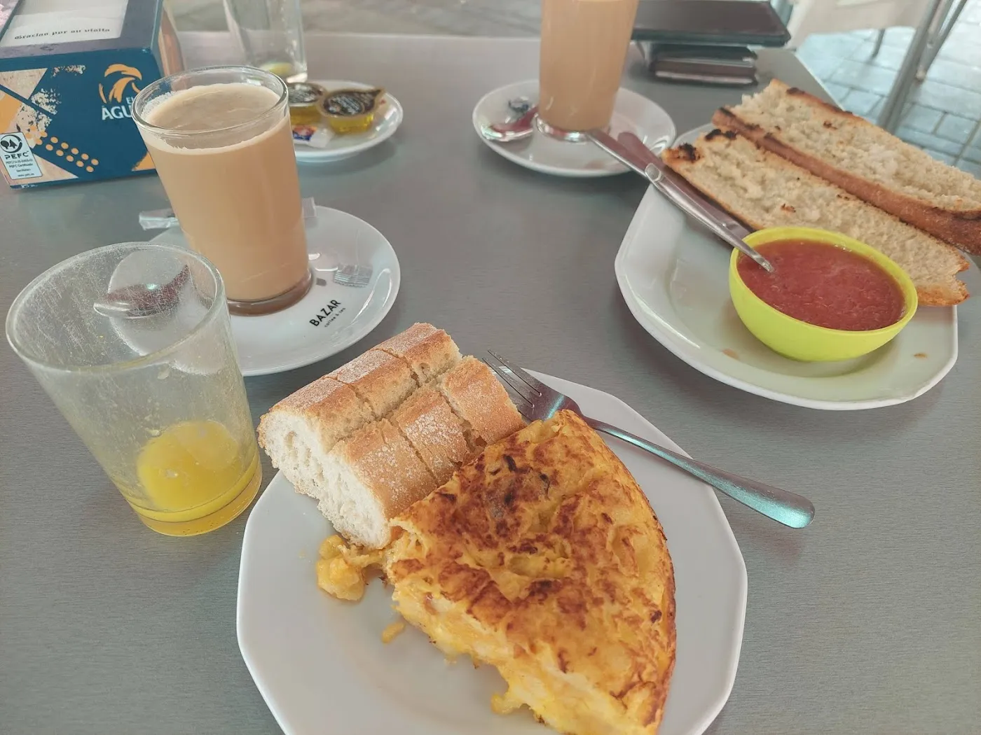 Desayuno con tortilla